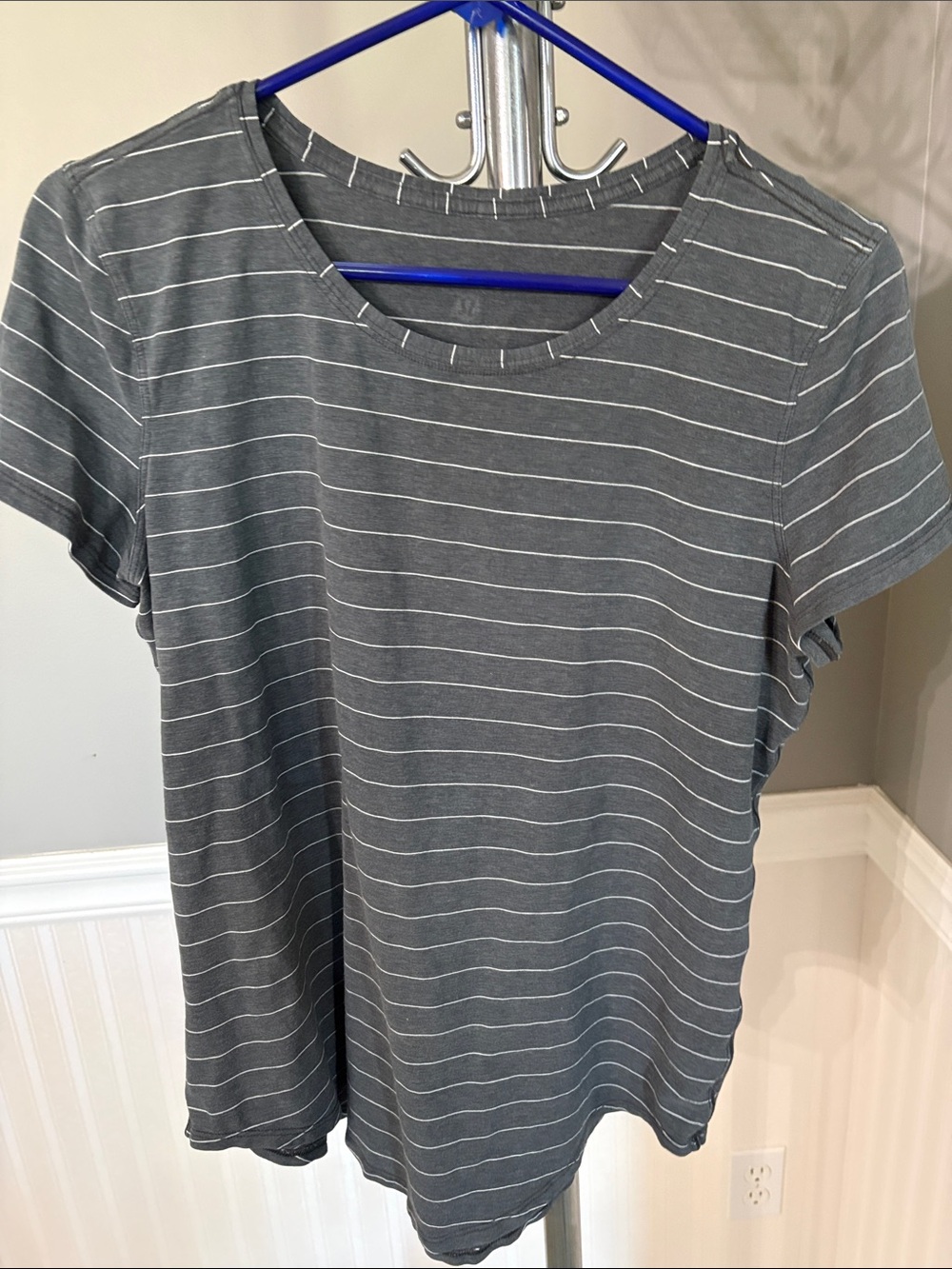 lululemon athletica Gray Striped Short Sleeve Tee